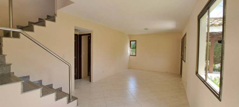 Imagem Casa com 4 Quartos para Alugar,  em Lauro De Freitas
