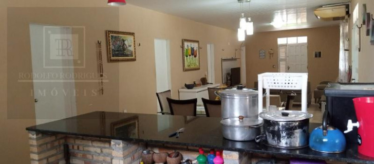 Imagem Chácara com 3 Quartos à Venda, 209 m²