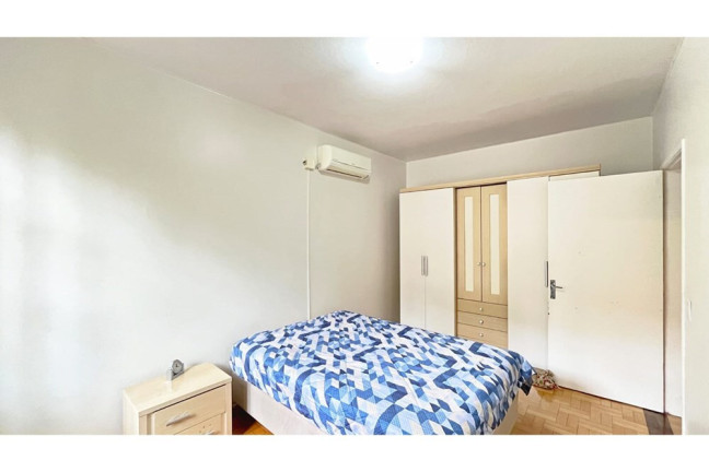 Imagem Apartamento com 3 Quartos à Venda, 100 m² em São João - Porto Alegre Imagem Apartamento com 3 Quartos à Venda, 100 m² em São João - Porto Alegre