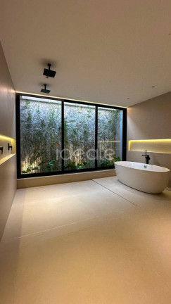 Imagem Casa de Condomínio com 5 Quartos à Venda,  em Barra Da Tijuca - Rio De Janeiro