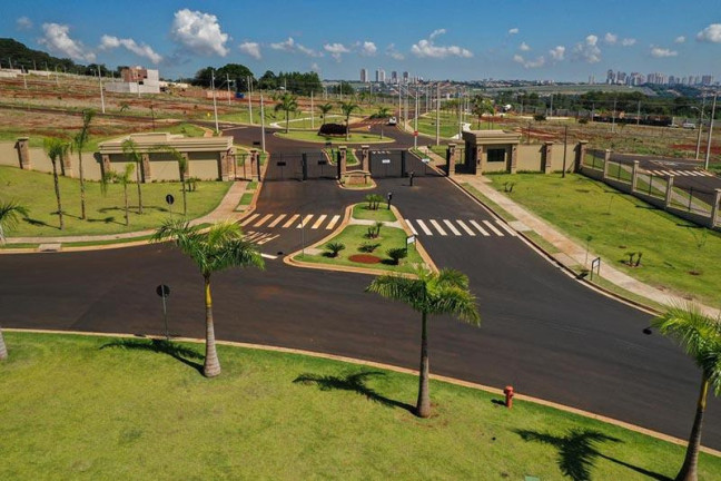 Imagem Casa à Venda, 250 m² em Recreio Anhangüera - Ribeirão Preto Imagem Casa à Venda, 250 m² em Recreio Anhangüera - Ribeirão Preto