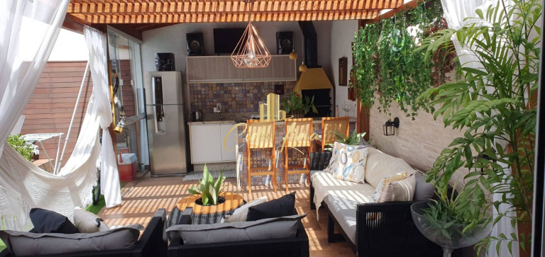 Imagem Casa com 2 Quartos à Venda, em Madri - Palhoça Imagem Casa com 2 Quartos à Venda, em Madri - Palhoça
