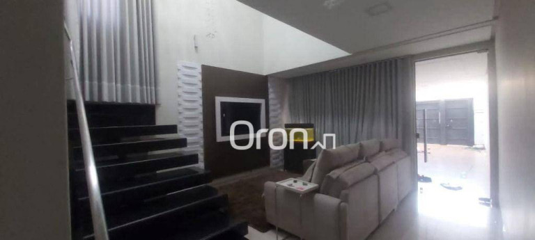 Sobrado com 3 Quartos à Venda, 215 m² em Jardim Mariliza - Goiânia
