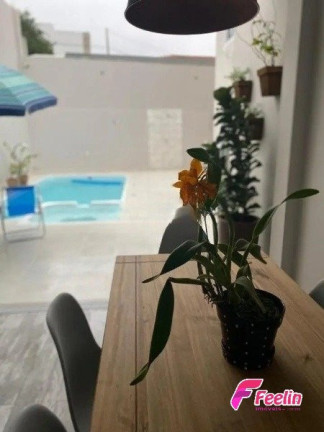 Imagem Casa com 4 Quartos à Venda, 170 m² em Coloninha - Florianópolis Imagem Casa com 4 Quartos à Venda, 170 m² em Coloninha - Florianópolis
