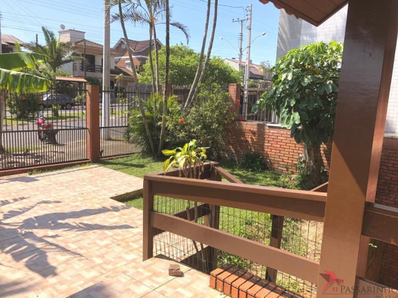 Imagem Casa com 9 Quartos à Venda, 450 m² em Praia Da Cal - Torres