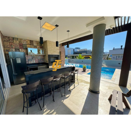 Imagem Casa com 3 Quartos à Venda, 289 m² em Caledônia - Camboriú Imagem Casa com 3 Quartos à Venda, 289 m² em Caledônia - Camboriú