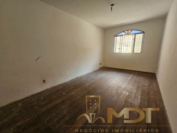 Imagem Casa com 4 Quartos à Venda, 232 m² em Copacabana - Belo Horizonte