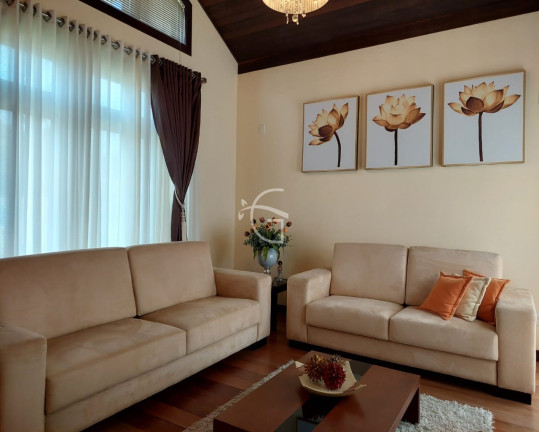 Imagem Casa com 4 Quartos à Venda,  em Santo Antônio - Joinville