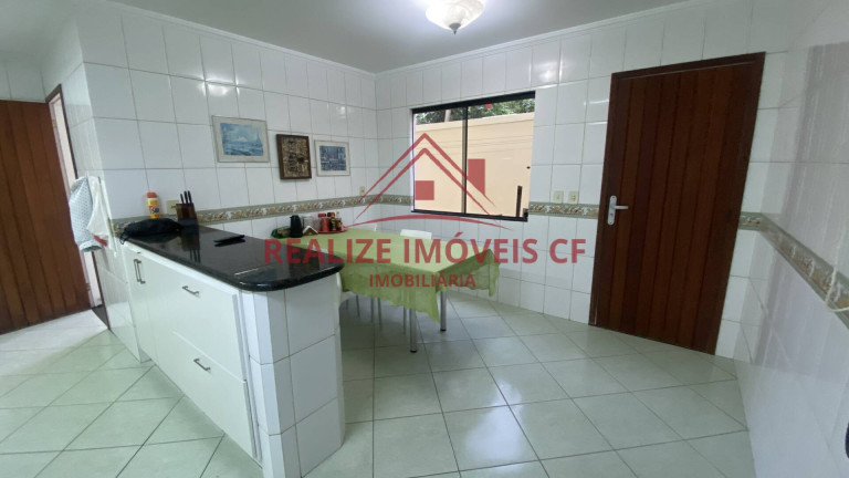 Imagem Casa com 5 Quartos para Alugar,  em São Cristóvão - Cabo Frio