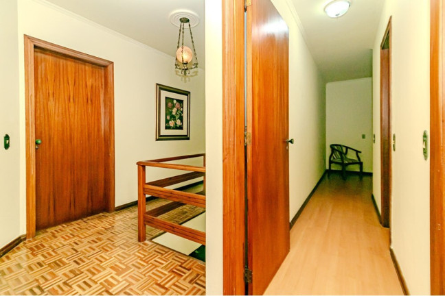 Imagem Casa com 3 Quartos à Venda, 243 m² em Menino Deus - Porto Alegre Imagem Casa com 3 Quartos à Venda, 243 m² em Menino Deus - Porto Alegre