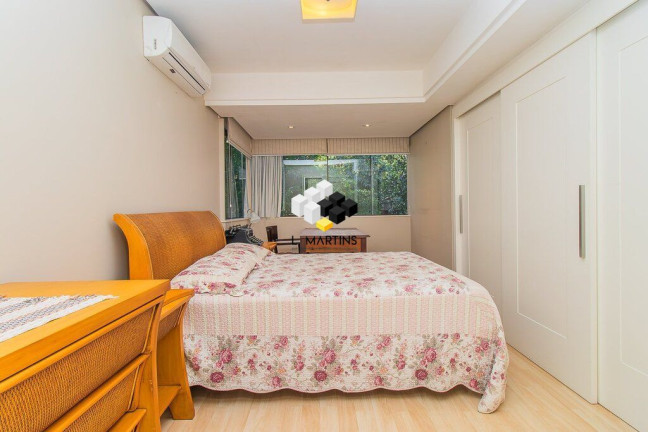 Imagem Apartamento com 3 Quartos à Venda, 148 m² em Moinhos De Vento - Porto Alegre Imagem Apartamento com 3 Quartos à Venda, 148 m² em Moinhos De Vento - Porto Alegre