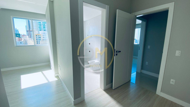 Imagem Apartamento com 3 Quartos à Venda, 142 m² em Centro - Balneário Camboriú Imagem Apartamento com 3 Quartos à Venda, 142 m² em Centro - Balneário Camboriú