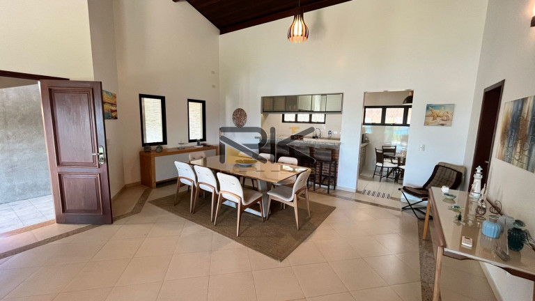 Imagem Sobrado com 3 Quartos à Venda, 600 m² em Toninhas - Ubatuba