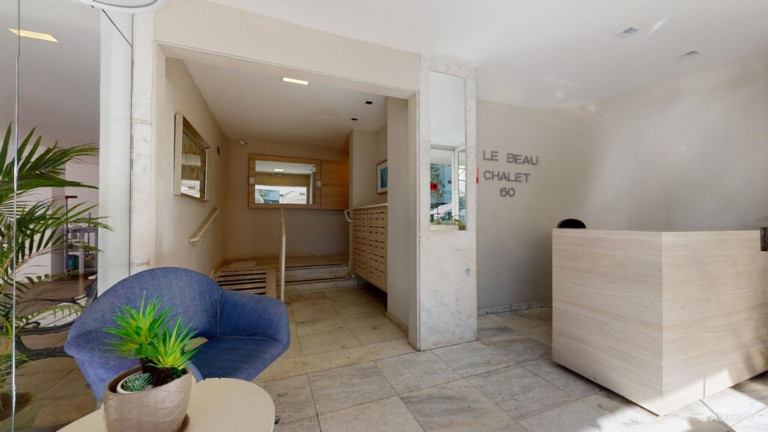 Imagem Imóvel com 2 Quartos à Venda, 74 m² em Menino Deus - Porto Alegre Imagem Imóvel com 2 Quartos à Venda, 74 m² em Menino Deus - Porto Alegre