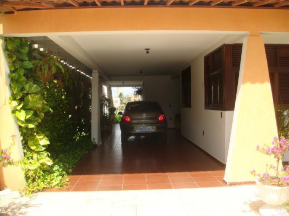 Casa com 3 Quartos à Venda, 380 m² em Lagoa Nova - Natal