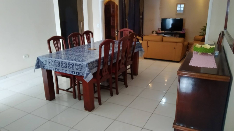 Imagem Casa com 5 Quartos à Venda, em Eldorado - Diadema Imagem Casa com 5 Quartos à Venda, em Eldorado - Diadema