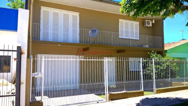 Imagem Sobrado com 3 Quartos à Venda, 210 m² em Pinheiro Machado - Santa Maria Imagem Sobrado com 3 Quartos à Venda, 210 m² em Pinheiro Machado - Santa Maria