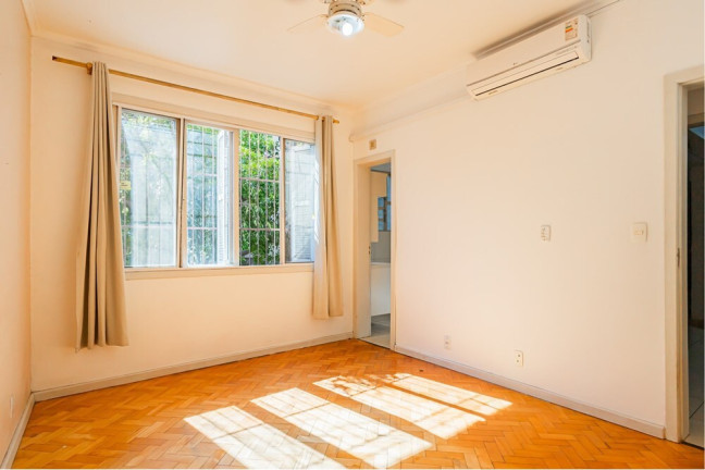 Imagem Imóvel com 3 Quartos à Venda, 86 m² em Bom Fim - Porto Alegre Imagem Imóvel com 3 Quartos à Venda, 86 m² em Bom Fim - Porto Alegre