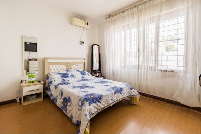 Imagem Casa com 3 Quartos à Venda, 190 m² em São Sebastião - Porto Alegre Imagem Casa com 3 Quartos à Venda, 190 m² em São Sebastião - Porto Alegre