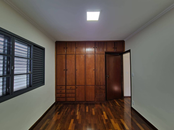 Imagem Casa com 3 Quartos à Venda, 400 m² em Madureira - Bauru Imagem Casa com 3 Quartos à Venda, 400 m² em Madureira - Bauru
