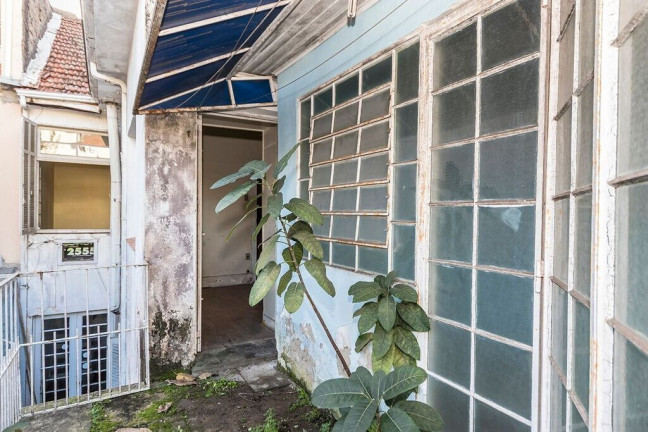 Imagem Casa com 3 Quartos à Venda, 305 m² em Floresta - Porto Alegre Imagem Casa com 3 Quartos à Venda, 305 m² em Floresta - Porto Alegre