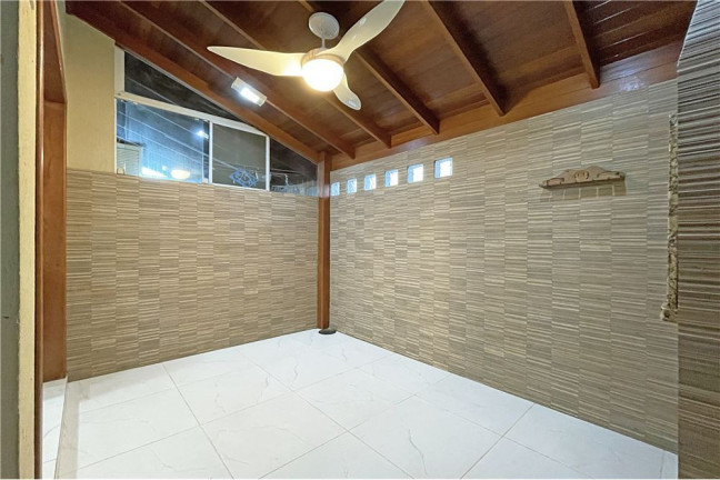 Imagem Casa com 2 Quartos à Venda, em Sarandi - Porto Alegre Imagem Casa com 2 Quartos à Venda, em Sarandi - Porto Alegre