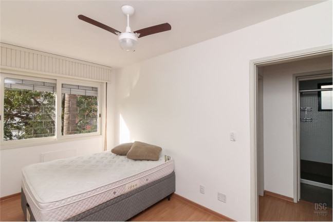 Imagem Imóvel com 2 Quartos à Venda, em Rio Branco - Porto Alegre Imagem Imóvel com 2 Quartos à Venda, em Rio Branco - Porto Alegre