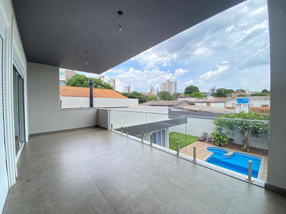 Imagem Sobrado com 4 Quartos à Venda, 413 m² em Centro - Cascavel