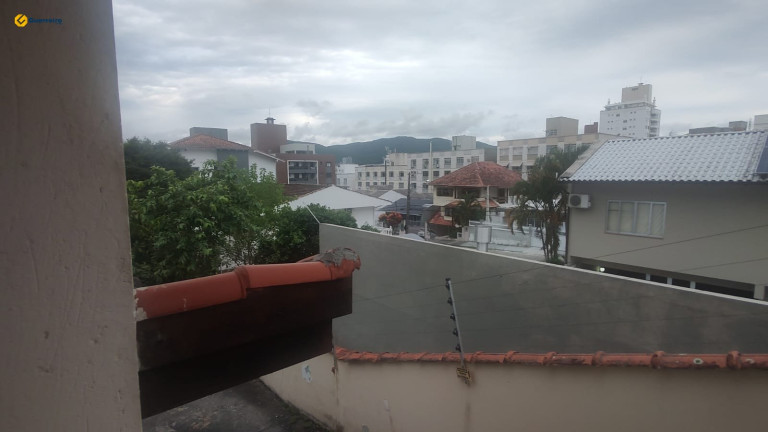 Imagem Casa com 3 Quartos à Venda, 496 m² em Trindade - Florianópolis Imagem Casa com 3 Quartos à Venda, 496 m² em Trindade - Florianópolis