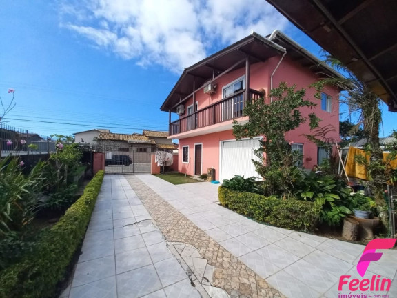Imagem Casa com 3 Quartos à Venda, 166 m² em Campeche - Florianópolis Imagem Casa com 3 Quartos à Venda, 166 m² em Campeche - Florianópolis