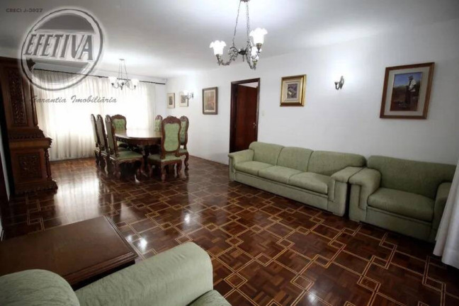 Imagem Casa com 4 Quartos à Venda, 517 m² em Rebouças - Curitiba Imagem Casa com 4 Quartos à Venda, 517 m² em Rebouças - Curitiba