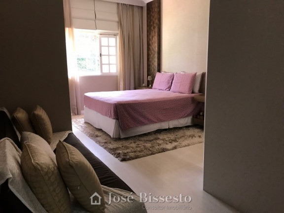 Imagem Casa com 8 Quartos à Venda, 1.998 m² em Granja Viana - Carapicuiba