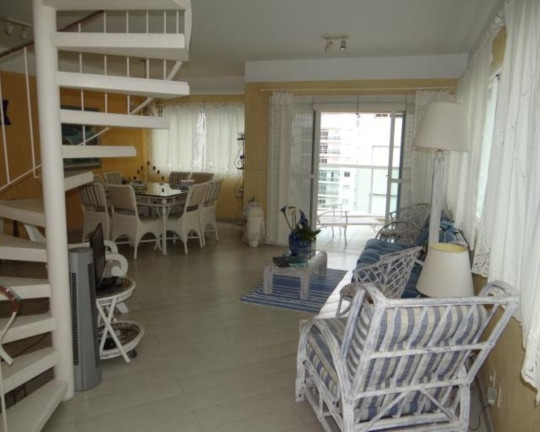 Imagem Imóvel com 3 Quartos à Venda, 300 m² em Pitangueiras - Guarujá Imagem Imóvel com 3 Quartos à Venda, 300 m² em Pitangueiras - Guarujá