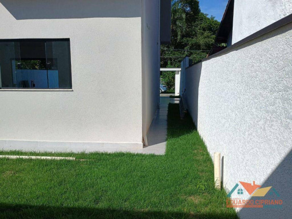 Imagem Sobrado com 3 Quartos à Venda, 129 m² em Jardim Mariella - Caraguatatuba