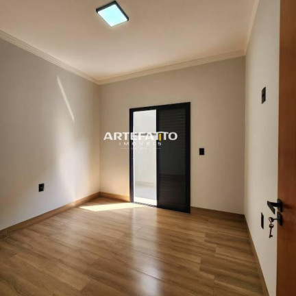 Imagem Casa com 3 Quartos à Venda, 140 m² Imagem Casa com 3 Quartos à Venda, 140 m²