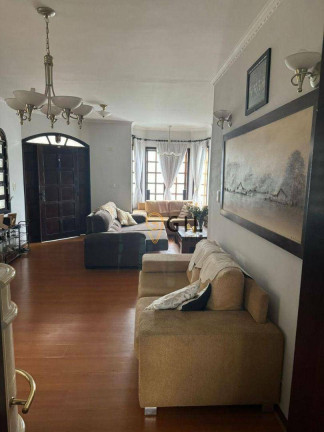 Imagem Sobrado com 6 Quartos para Alugar, 237 m² em Vila Zezé - Jacareí Imagem Sobrado com 6 Quartos para Alugar, 237 m² em Vila Zezé - Jacareí