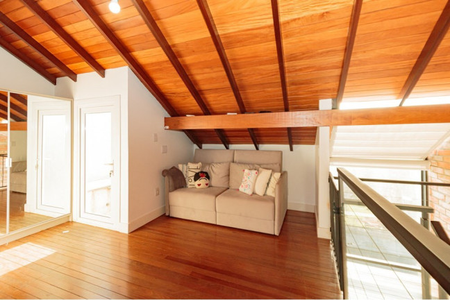 Imagem Casa com 4 Quartos à Venda, 311 m² em Chácara Das Pedras - Porto Alegre Imagem Casa com 4 Quartos à Venda, 311 m² em Chácara Das Pedras - Porto Alegre