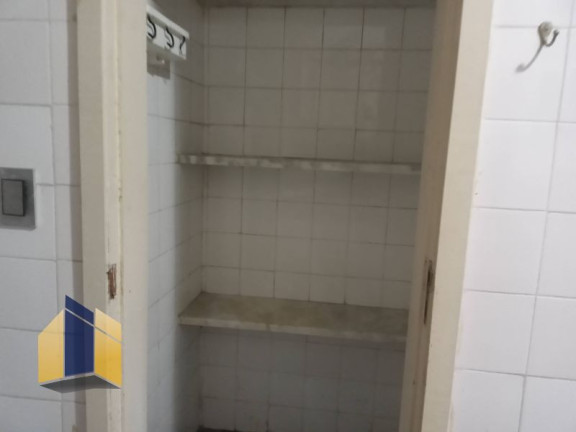 Imagem Apartamento com 2 Quartos à Venda, 130 m²