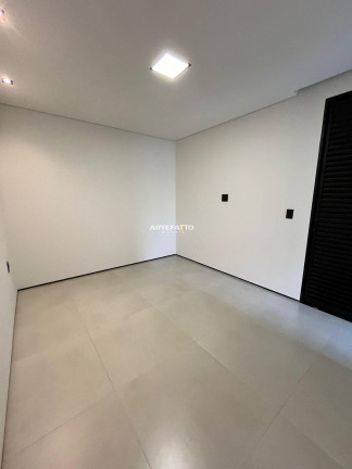 Imagem Casa com 3 Quartos à Venda, 127 m² Imagem Casa com 3 Quartos à Venda, 127 m²