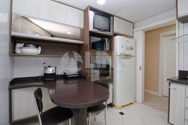 Imagem Apartamento com 3 Quartos à Venda, 137 m² em Jardim Lindóia - Porto Alegre