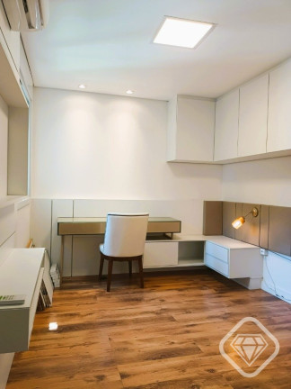 Imagem Apartamento com 3 Quartos à Venda, em Cristal - Porto Alegre Imagem Apartamento com 3 Quartos à Venda, em Cristal - Porto Alegre