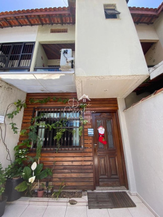 Imagem Sobrado com 3 Quartos à Venda, 220 m² em Jardim Dos Pássaros - Guarujá Imagem Sobrado com 3 Quartos à Venda, 220 m² em Jardim Dos Pássaros - Guarujá