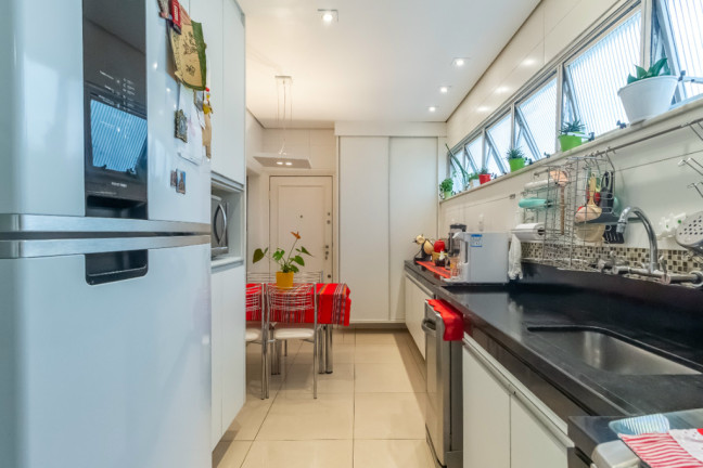 Imagem Apartamento com 3 Quartos à Venda, 143 m² em Pinheiros - São Paulo Imagem Apartamento com 3 Quartos à Venda, 143 m² em Pinheiros - São Paulo