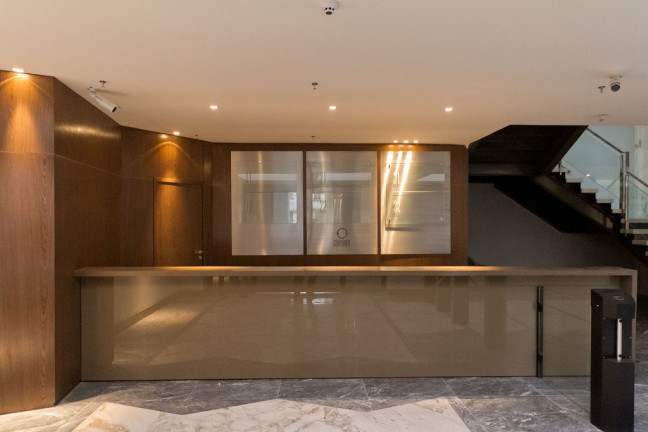 Sala Comercial à Venda, 939 m² em Centro - Curitiba