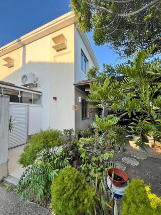 Imagem Casa de Condomínio com 3 Quartos à Venda, 190 m² em Colina De Laranjeiras - Serra Imagem Casa de Condomínio com 3 Quartos à Venda, 190 m² em Colina De Laranjeiras - Serra