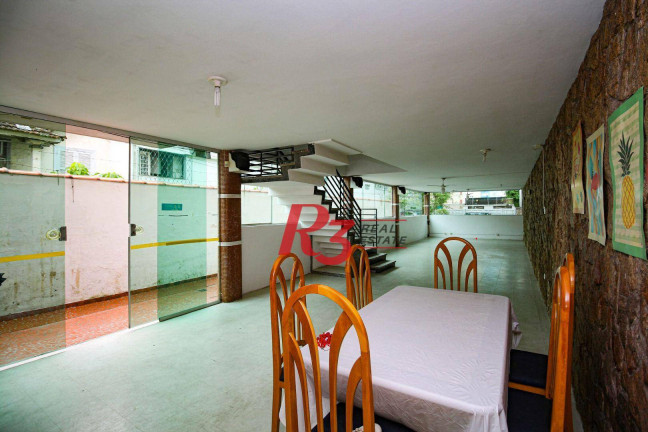 Imagem Sobrado com 3 Quartos à Venda, 350 m² em Encruzilhada - Santos Imagem Sobrado com 3 Quartos à Venda, 350 m² em Encruzilhada - Santos