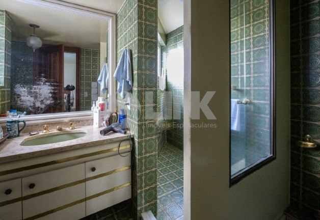 Imagem Apartamento com 3 Quartos à Venda, 244 m² em Moinhos De Vento - Porto Alegre Imagem Apartamento com 3 Quartos à Venda, 244 m² em Moinhos De Vento - Porto Alegre