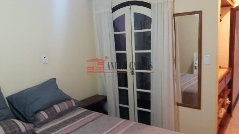 Imagem Sobrado com 4 Quartos à Venda, 225 m² em Santo Antônio - Osasco Imagem Sobrado com 4 Quartos à Venda, 225 m² em Santo Antônio - Osasco