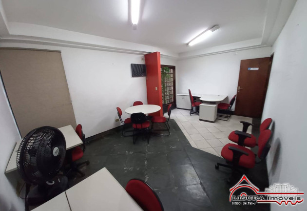 Imagem Casa com 4 Quartos à Venda, 90 m² em Centro - Jacareí Imagem Casa com 4 Quartos à Venda, 90 m² em Centro - Jacareí