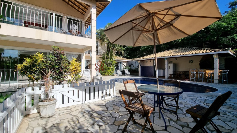 Imagem Casa com 7 Quartos à Venda, 450 m² em Ferradura - Armação Dos Búzios Imagem Casa com 7 Quartos à Venda, 450 m² em Ferradura - Armação Dos Búzios